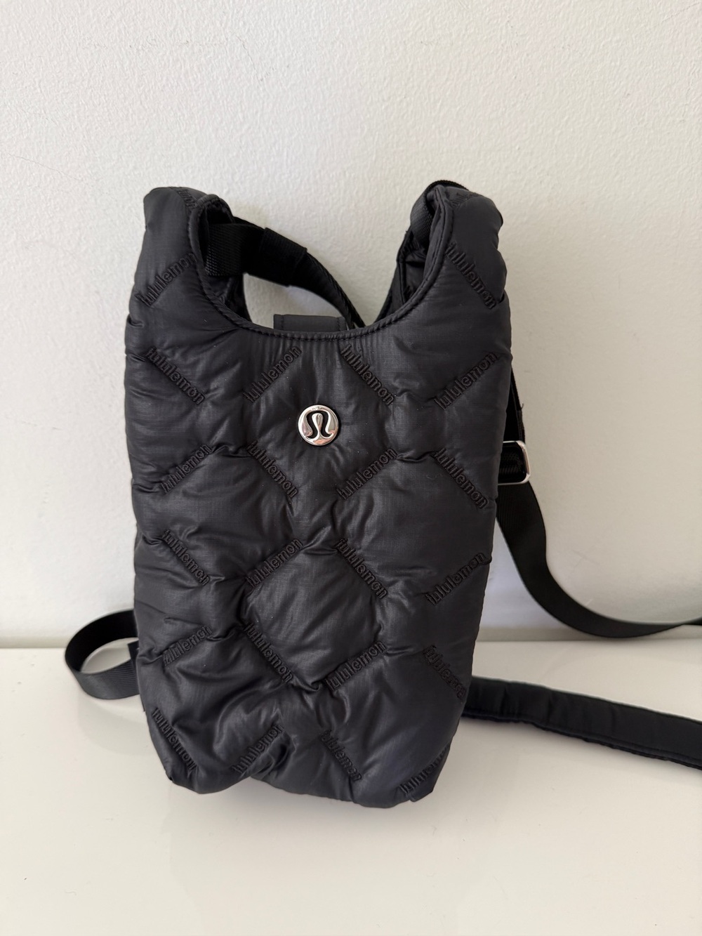 LULULEMON Quilty Pleasures Phone Crossbody Bag 1L, Black - Picture 2 of 11